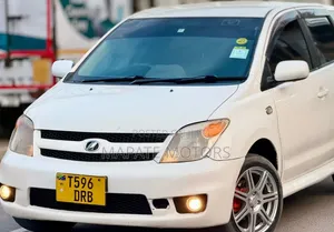 Toyota IST 2005 White