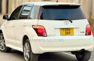 Toyota IST 2005 White