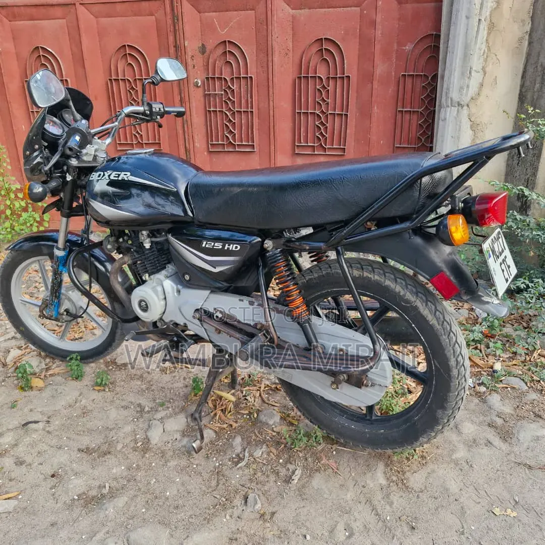 New Bajaj Boxer 125 2026 Black