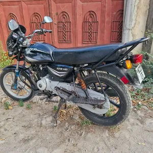 New Bajaj Boxer 125 2026 Black