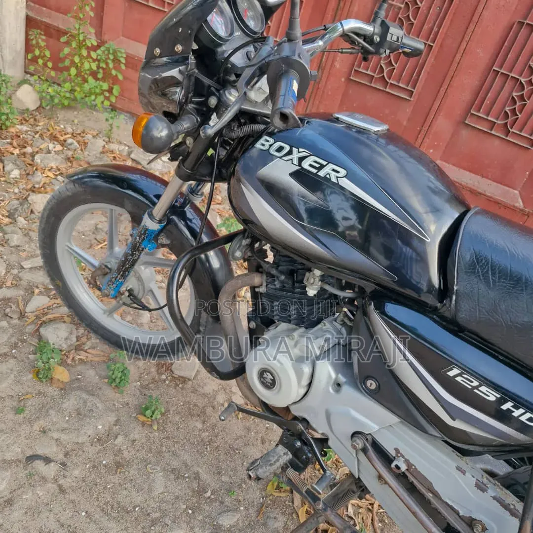 New Bajaj Boxer 125 2026 Black