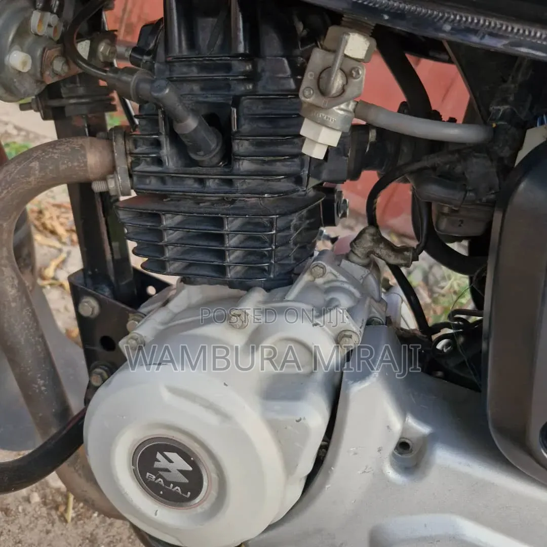 Bajaj Boxer 125 2025 Black