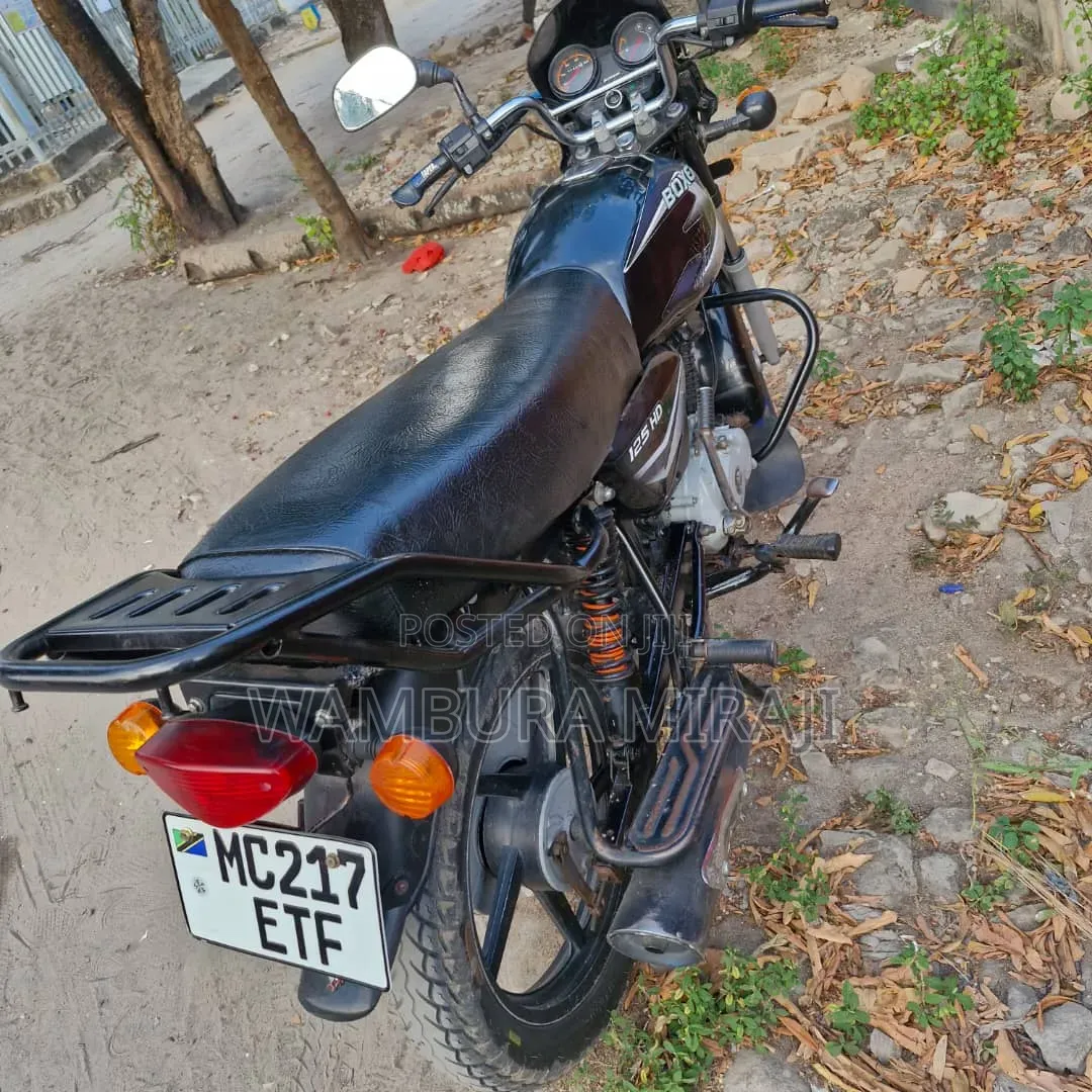 Bajaj Boxer 125 2025 Black