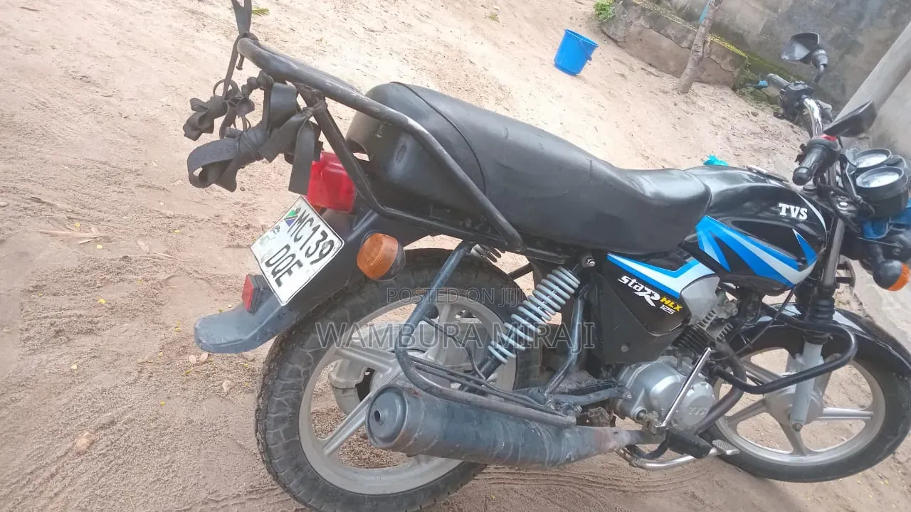 TVS HLX 125 2025 Black
