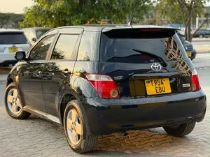 Toyota IST 2006 Black