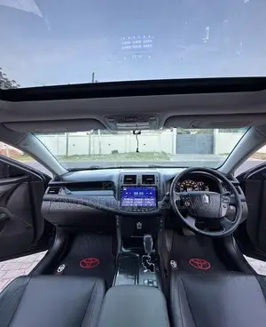 Toyota Crown 2009 Black
