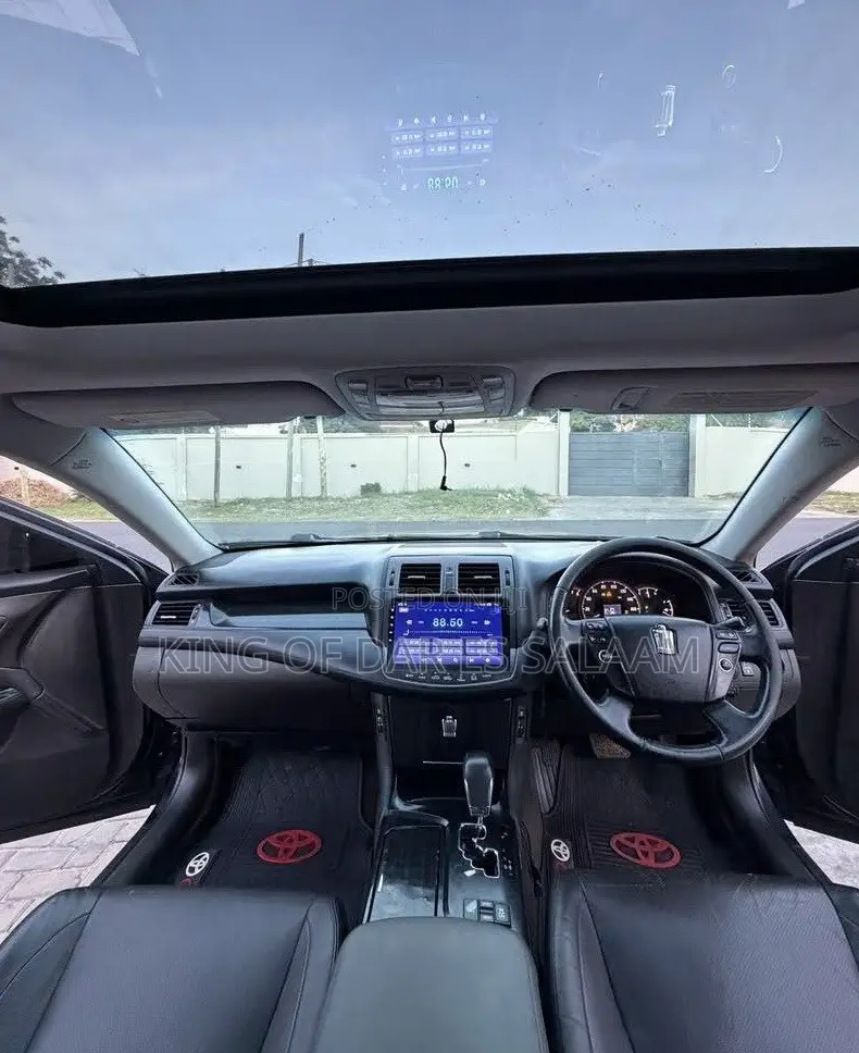 Toyota Crown 2009 Black