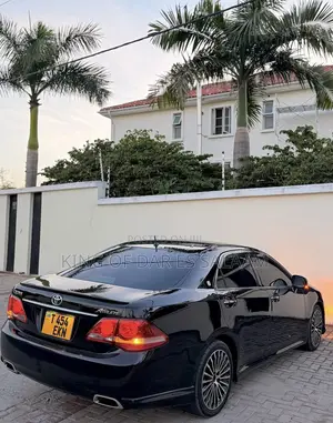 Toyota Crown 2009 Black