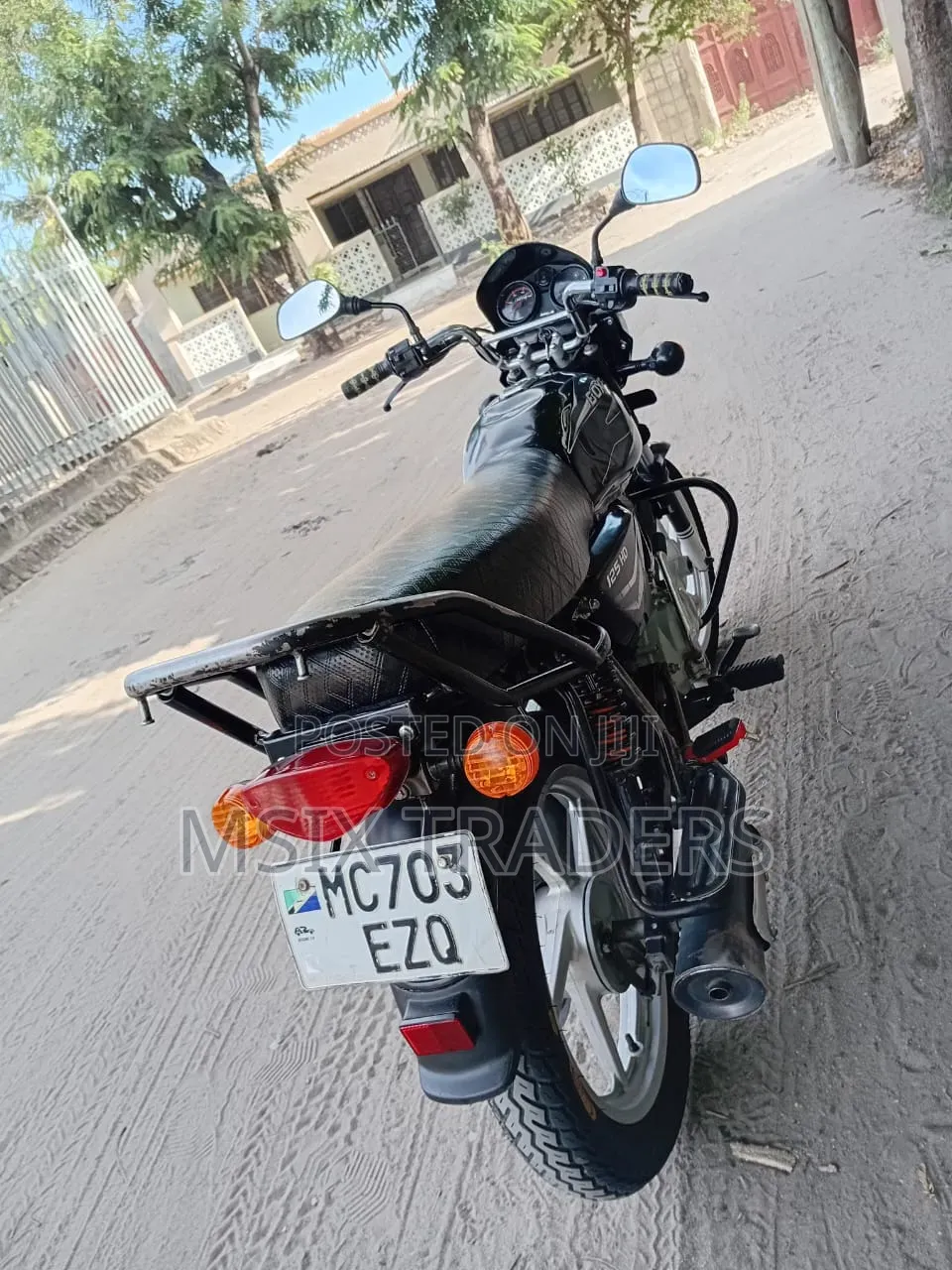 Bajaj Boxer 125 2025 Black