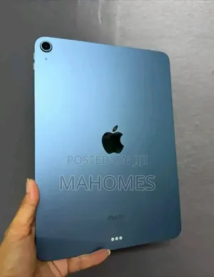 New Apple iPad 5 (2022) 64 GB Silver
