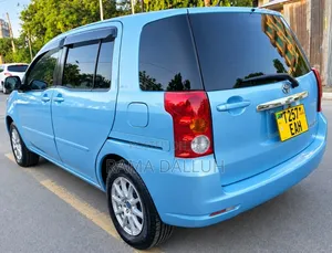 Toyota Raum 2004 Blue
