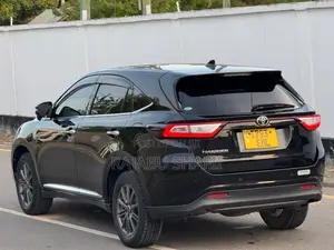 Toyota Harrier 2.0 2018 Black