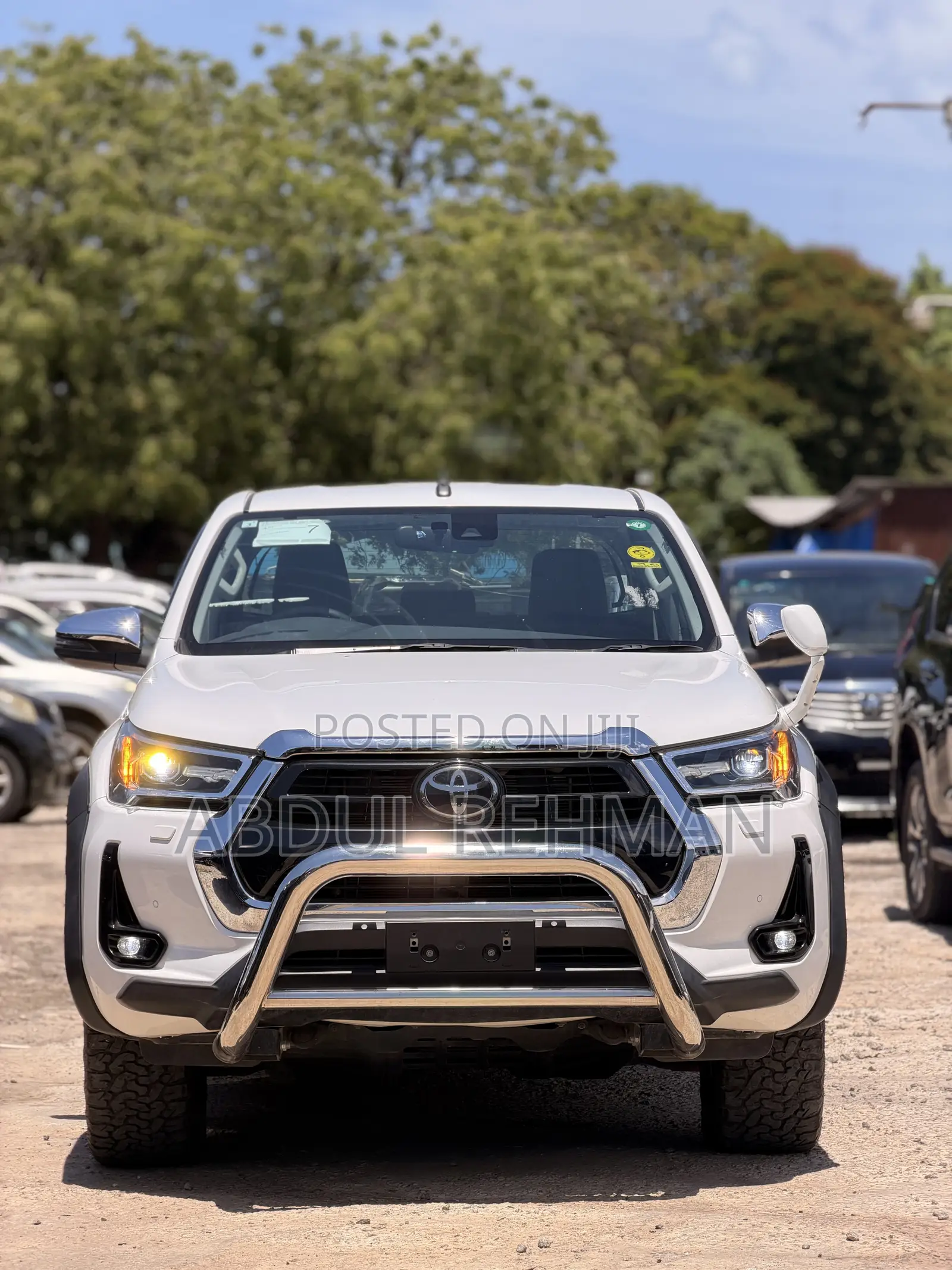 Toyota Hilux Revo Double Cab Deisel 2.4 AWD 2021 White