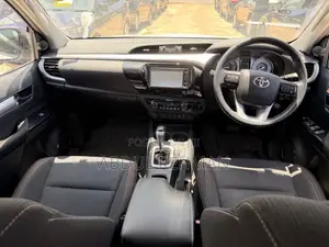 Toyota Hilux Revo Double Cab Deisel 2.4 AWD 2021 White