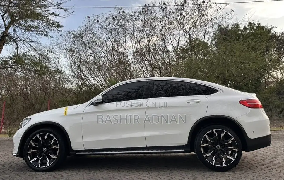 Mercedes-Benz GLC-Class 2017 Off white