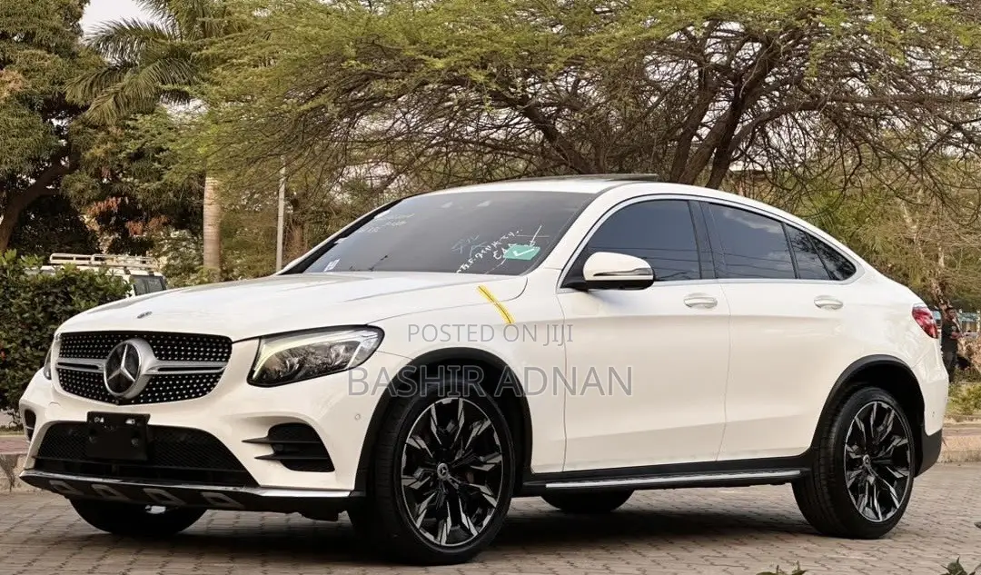 Mercedes-Benz GLC-Class 2017 Off white