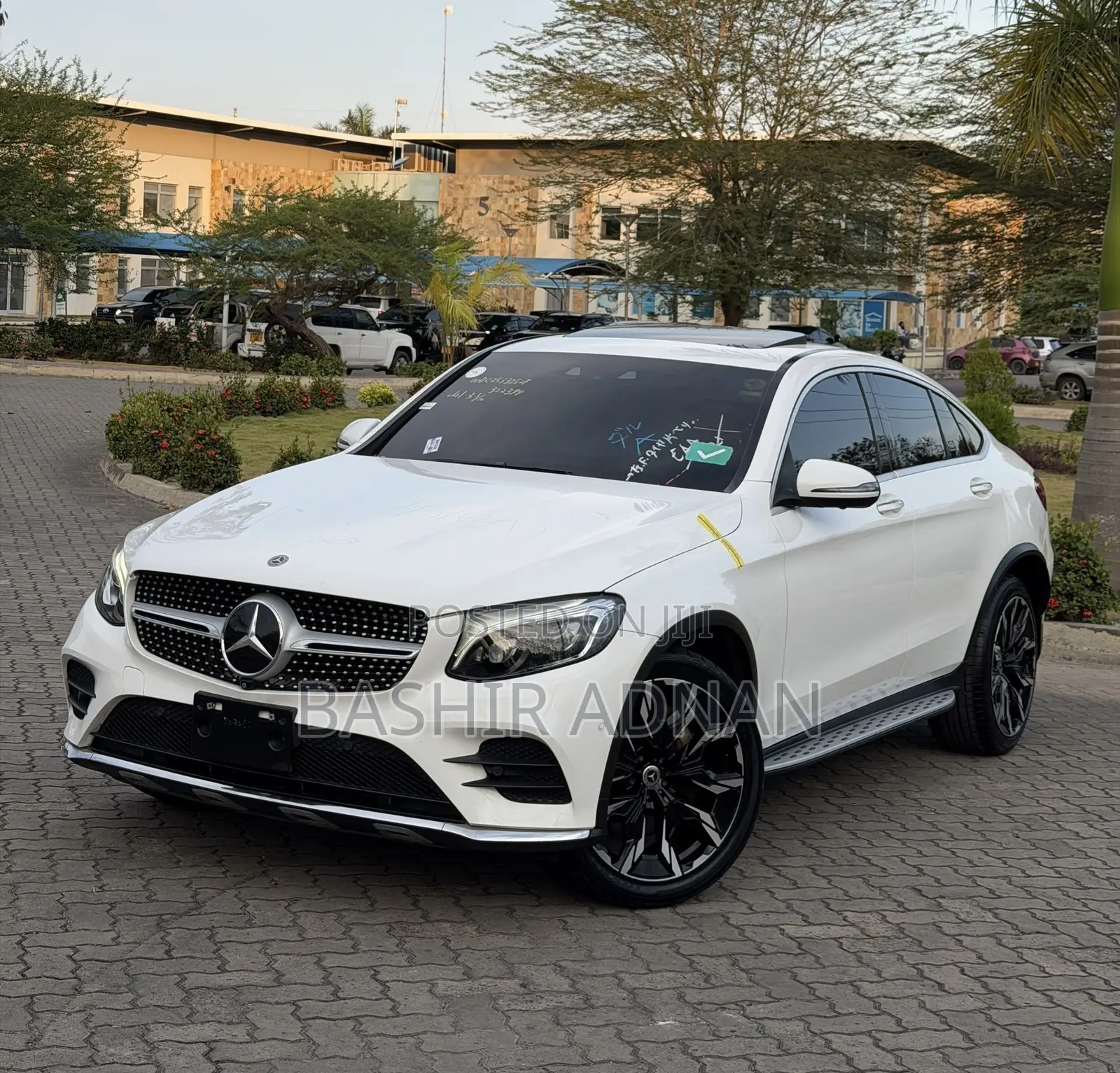 Mercedes-Benz GLC-Class 2017 Off white