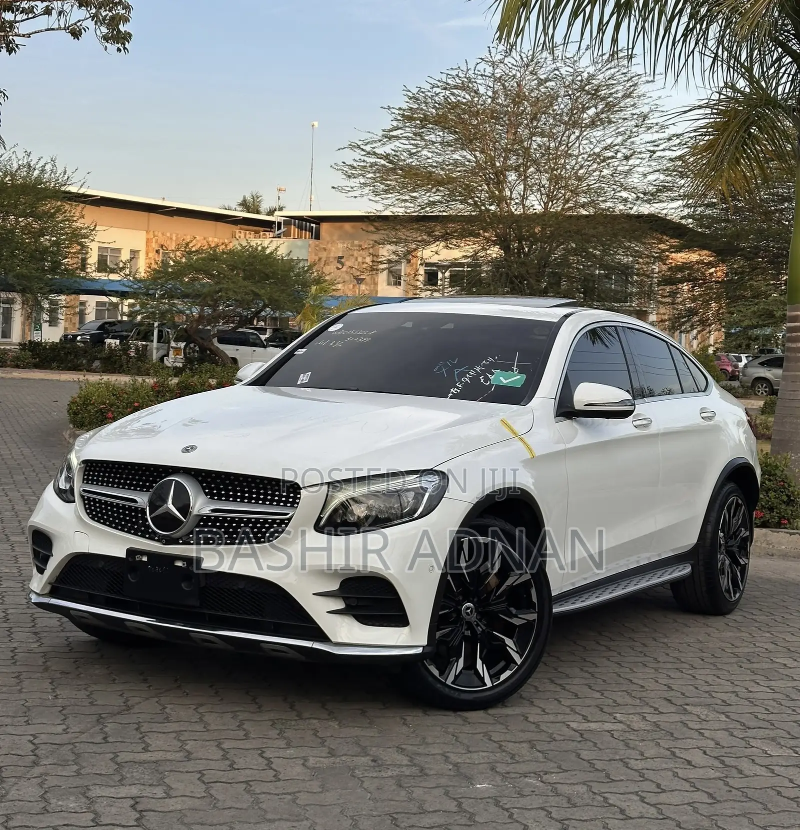 Mercedes-Benz GLC-Class 2017 Off white