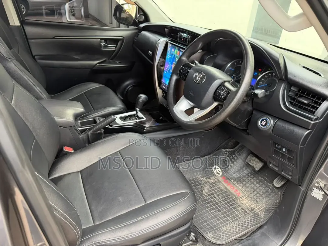Toyota Fortuner 2023 Gray