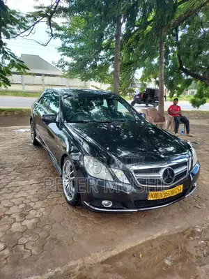 Mercedes-Benz E350 2011 Black