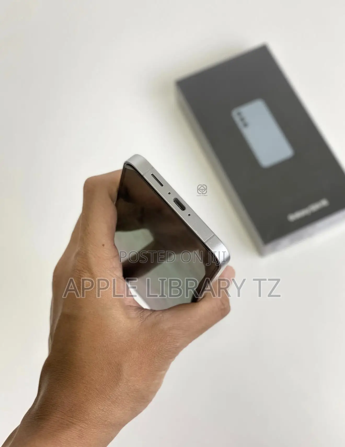 New Samsung Galaxy S24 FE 256 GB White