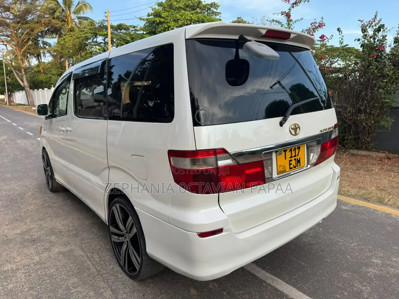 Toyota Alphard 2007 White