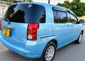 Toyota Raum 2005 Blue