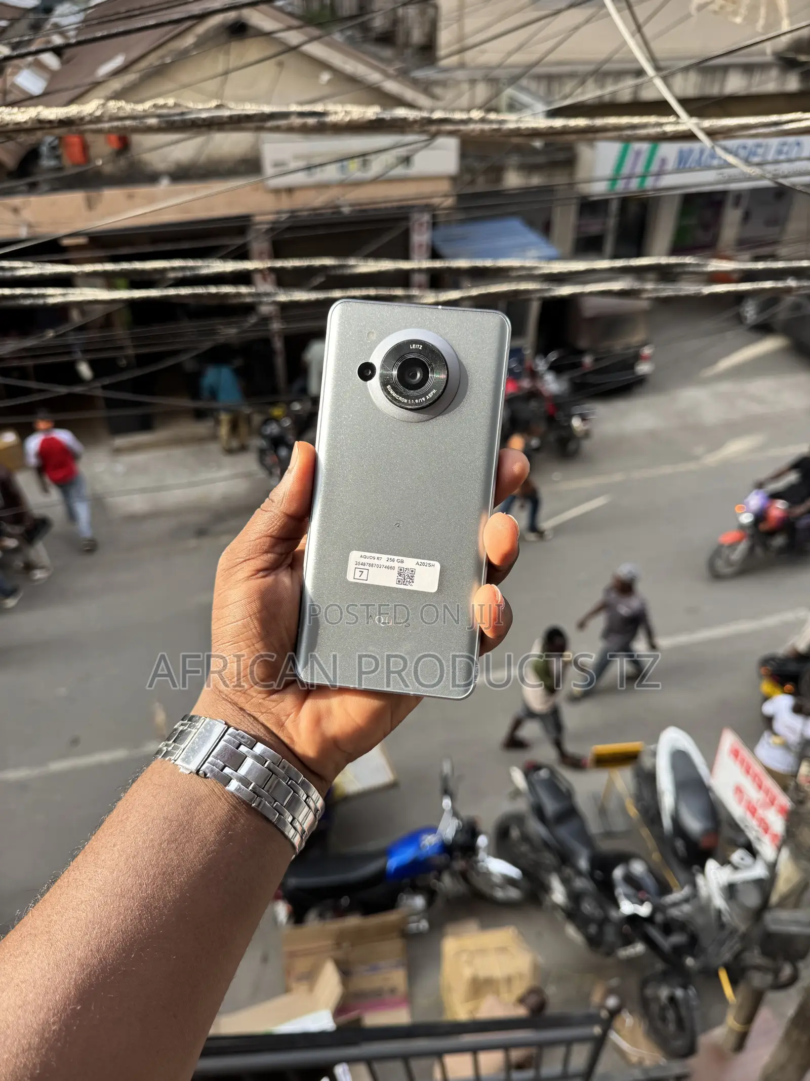 Sharp Aquos R7 256 GB Silver