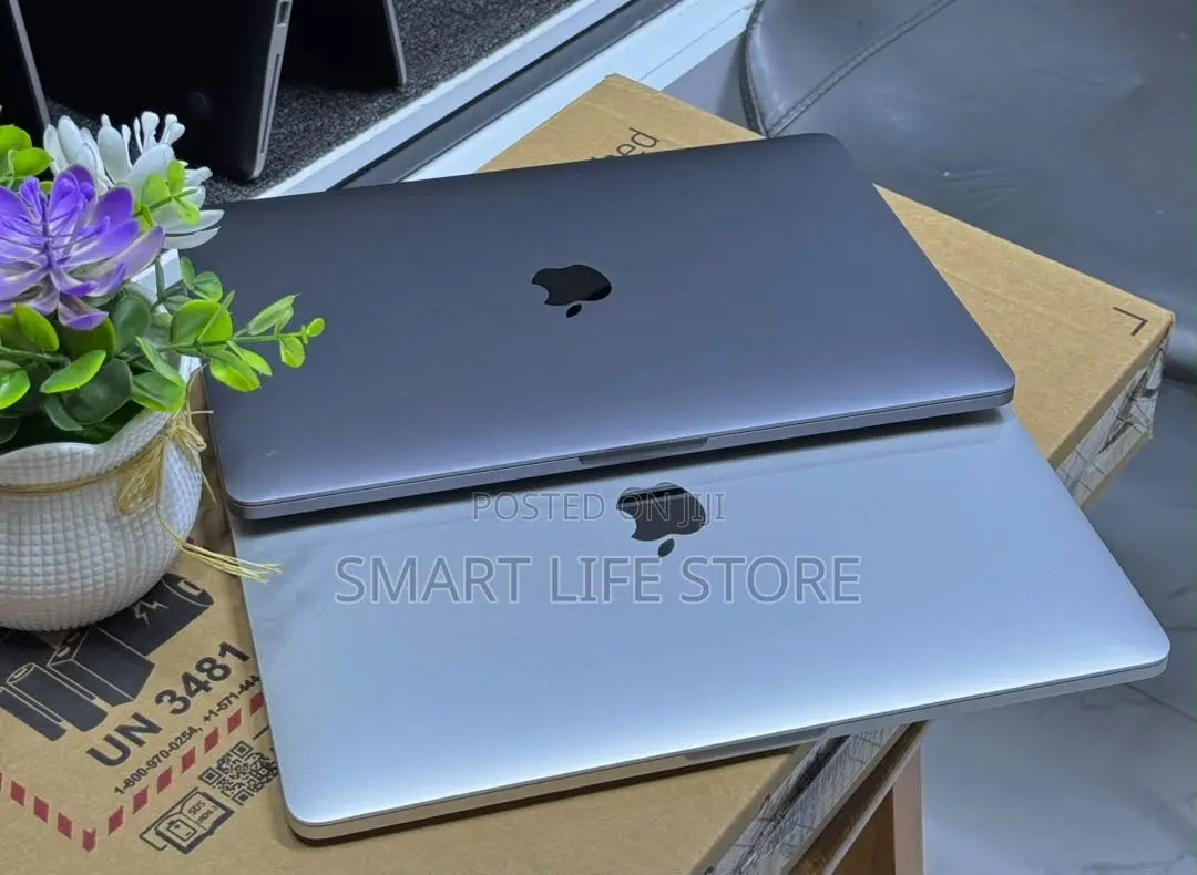 New Laptop Apple MacBook Pro 2017 16GB Intel Core i5 SSD 256GB