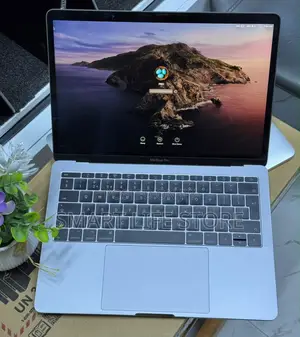 New Laptop Apple MacBook Pro 2017 16GB Intel Core i5 SSD 256GB