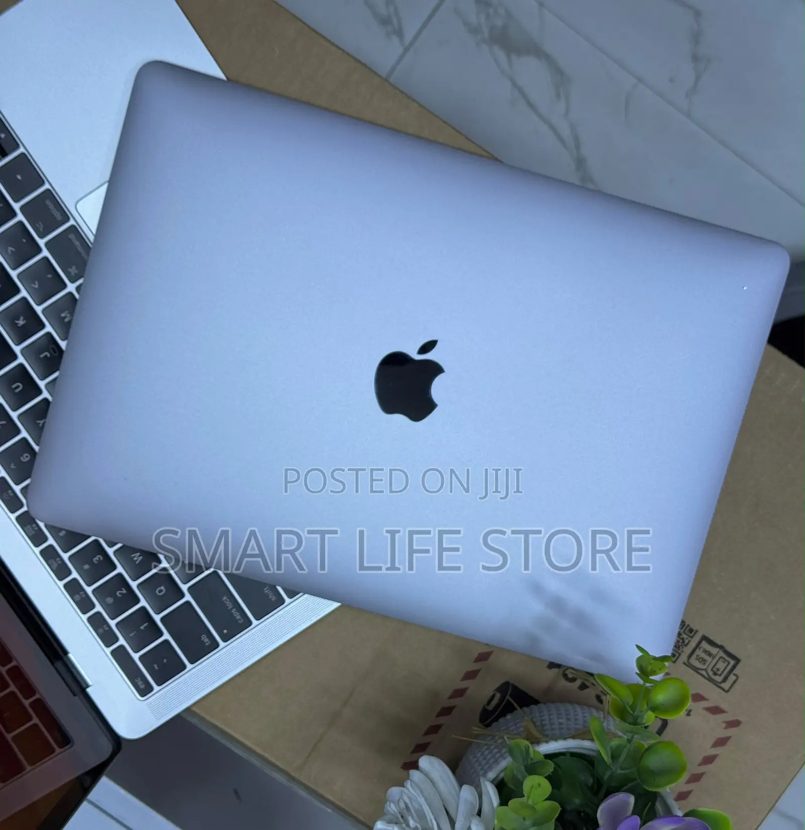 New Laptop Apple MacBook Pro 2017 16GB Intel Core i5 SSD 256GB