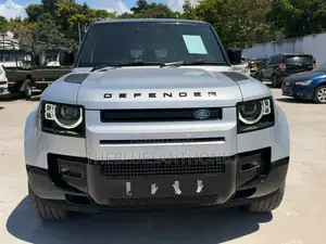 Land Rover Defender 2025 Silver