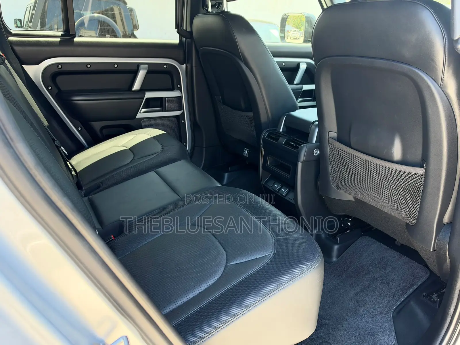Land Rover Defender 2025 Silver