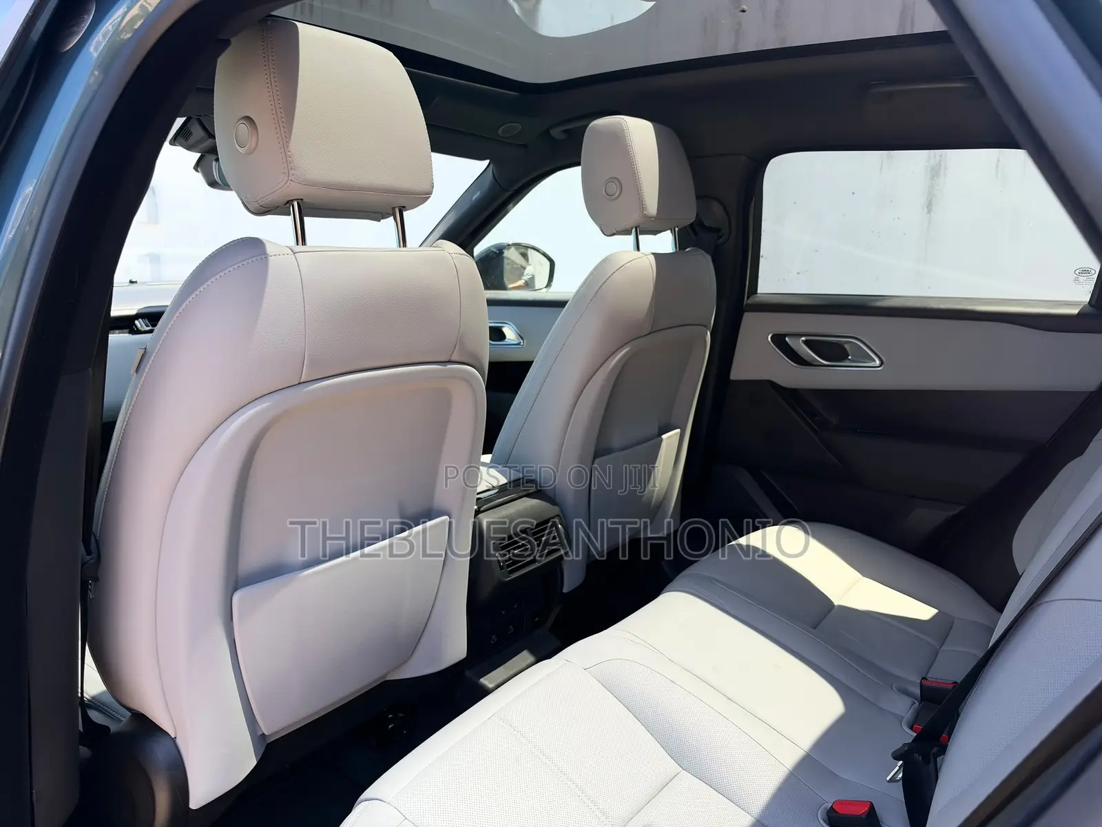 Land Rover Range Rover Velar 2026 Gray