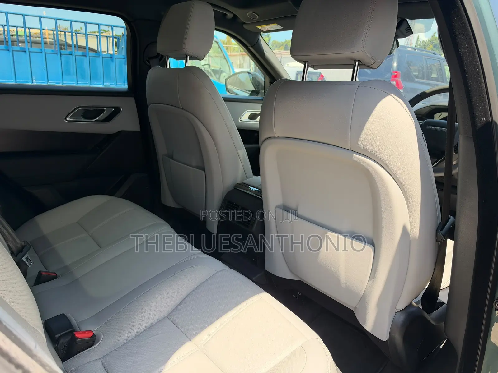Land Rover Range Rover Velar 2026 Gray