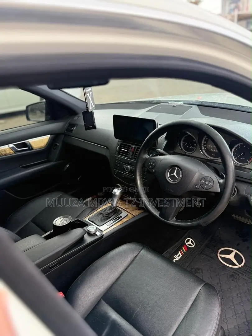 Mercedes-Benz C200 2008 White