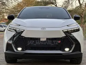 Toyota C-HR 2024 White