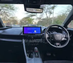 Toyota C-HR 2024 White