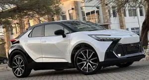 Toyota C-HR 2024 White