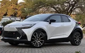 Toyota C-HR 2024 White