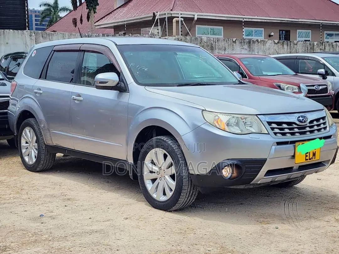 Subaru Forester 2011 Silver