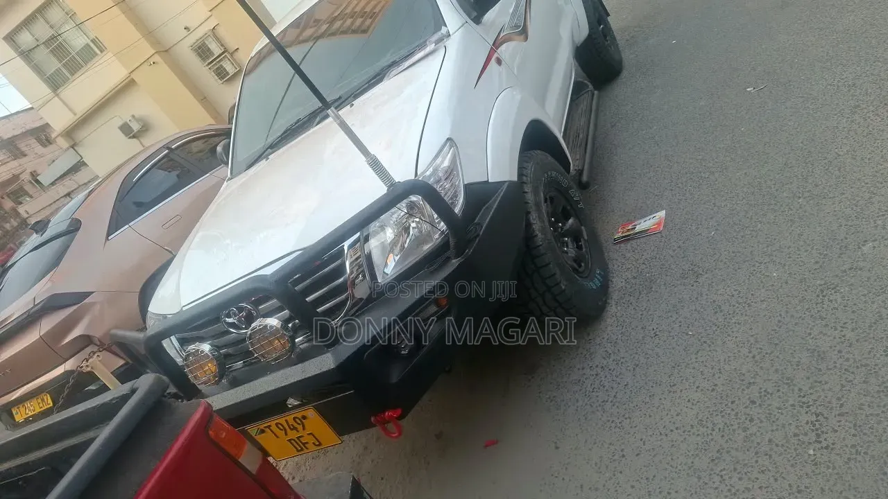 Toyota Hilux 2018 White
