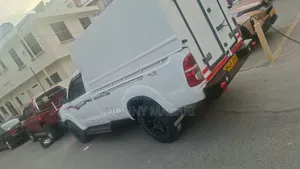 Toyota Hilux 2018 White