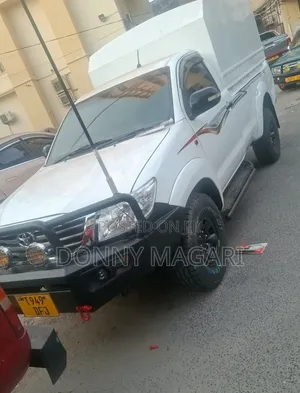 Toyota Hilux 2018 White