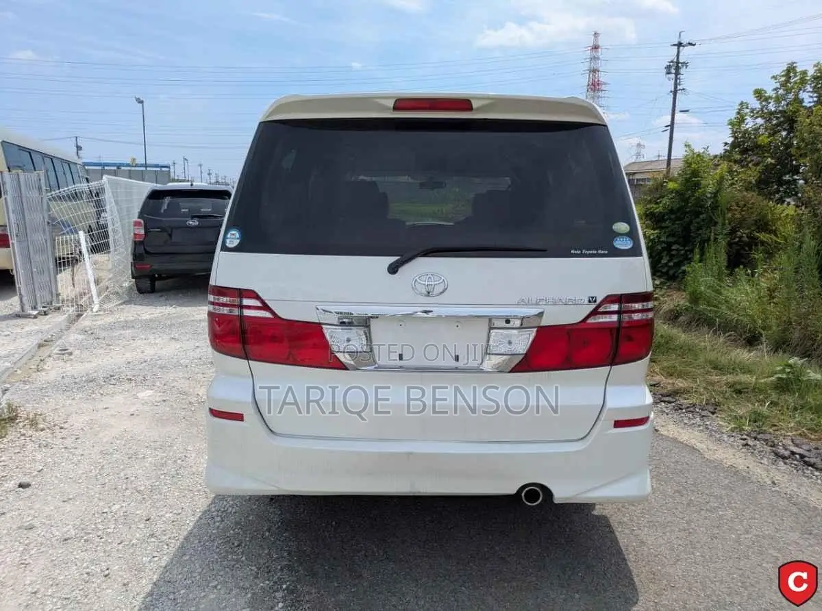 Toyota Alphard 2026 White