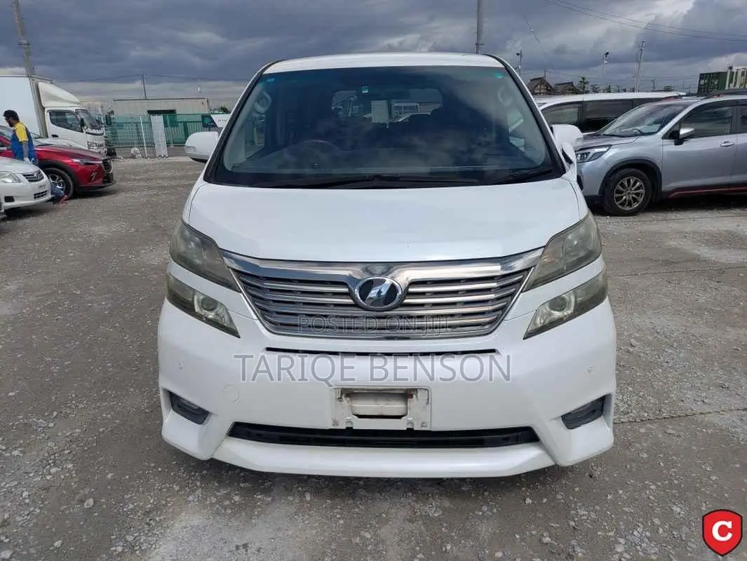 Toyota Vellfire V 2.4 FWD 7-Seater 2009 White
