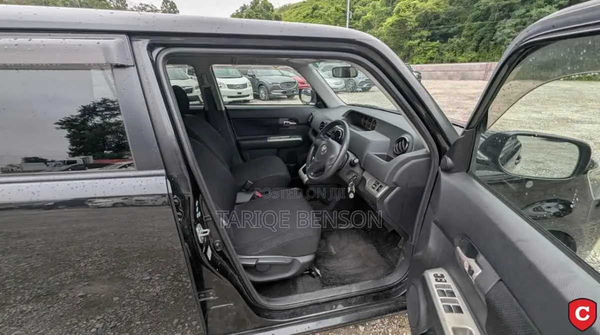 Toyota Corolla Rumion Hatchback 1.5 FWD 2008 Black