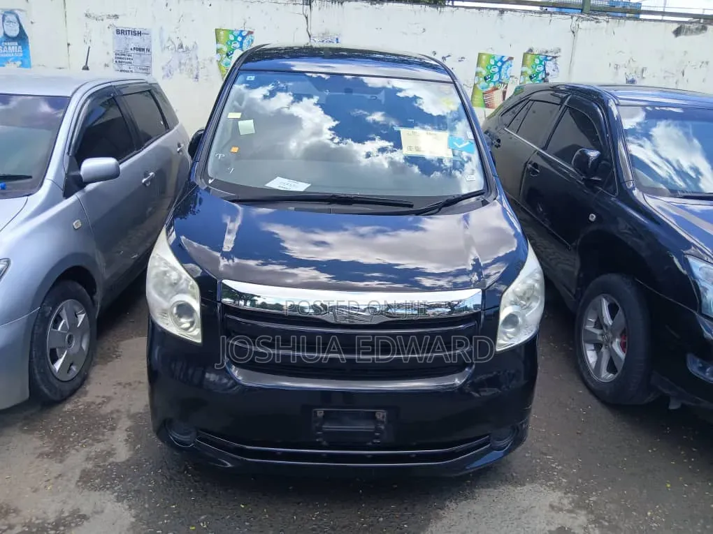 Toyota Noah 2009 Black
