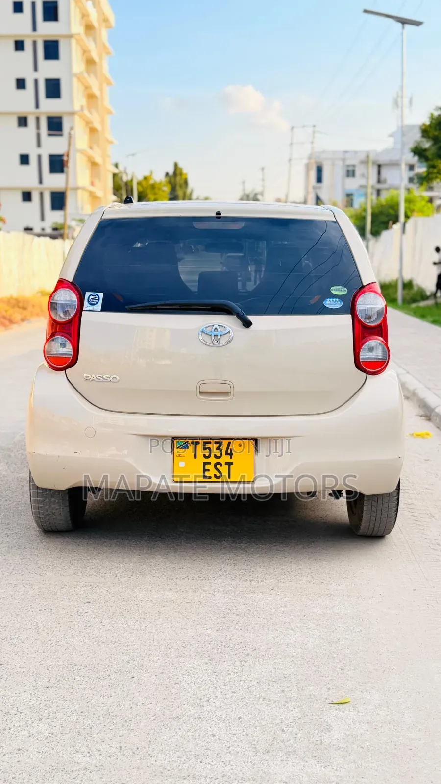 Toyota Passo 1.0 AWD 2012 Yellow