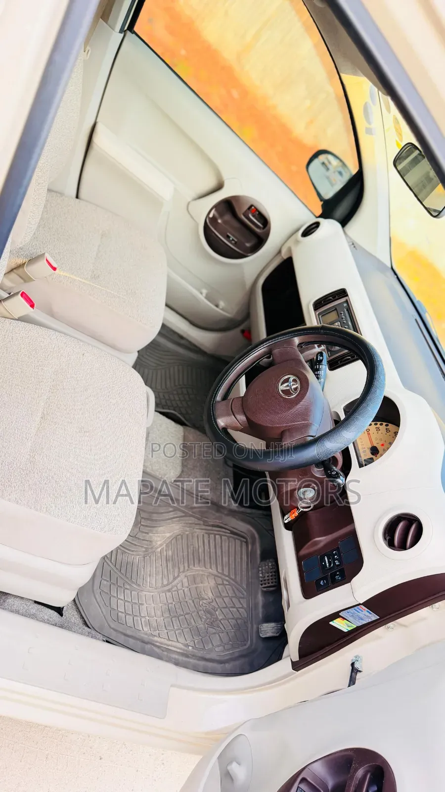 Toyota Passo 1.0 AWD 2012 Yellow